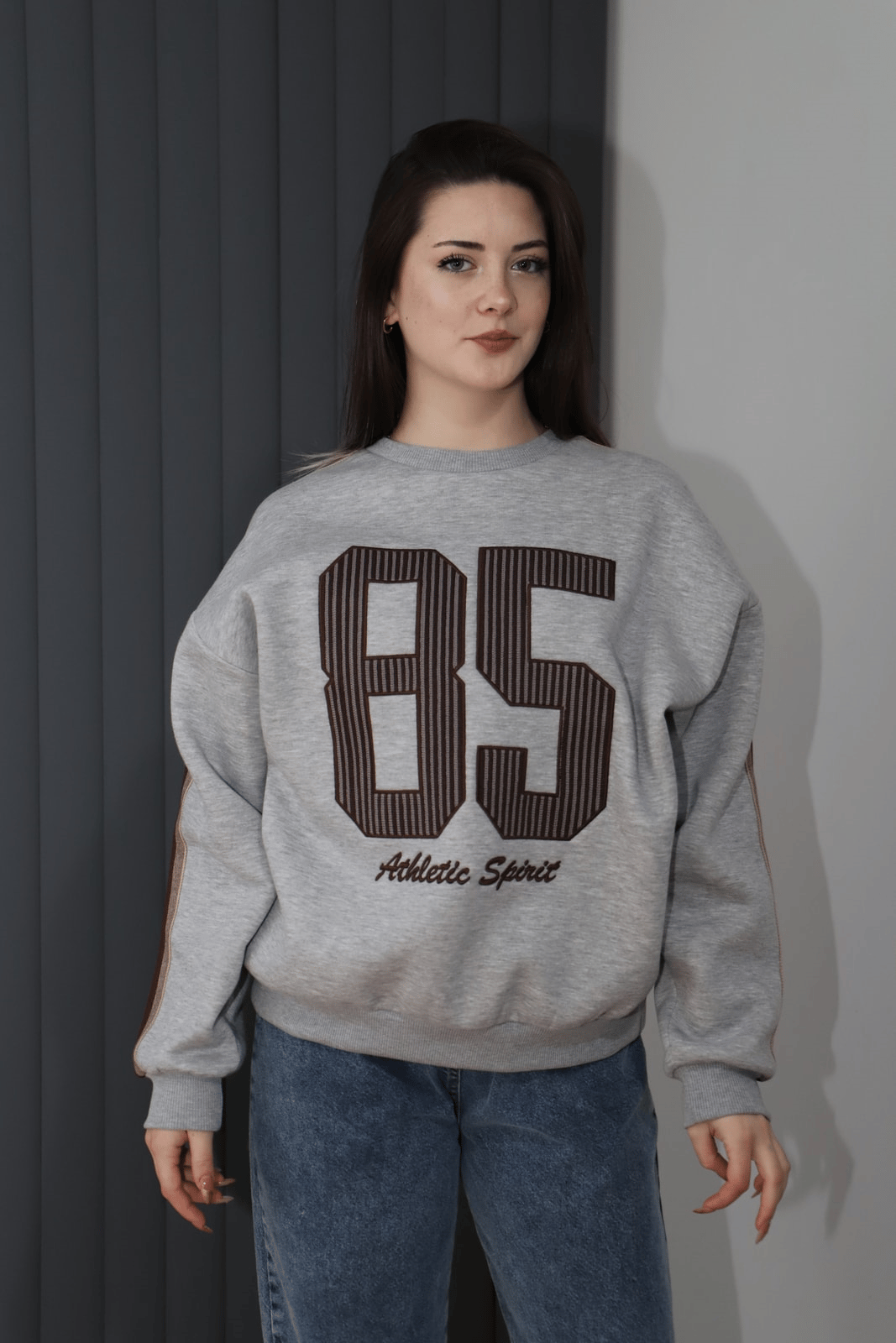 aplike-nakisli-oversize-sweatshirt-gri-8c0357.jpg