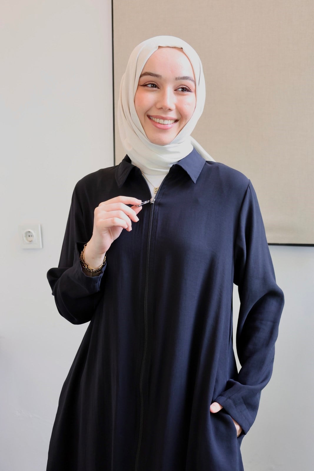 Giy Çık Kap Model Yırtmaç Detay - Siyah
