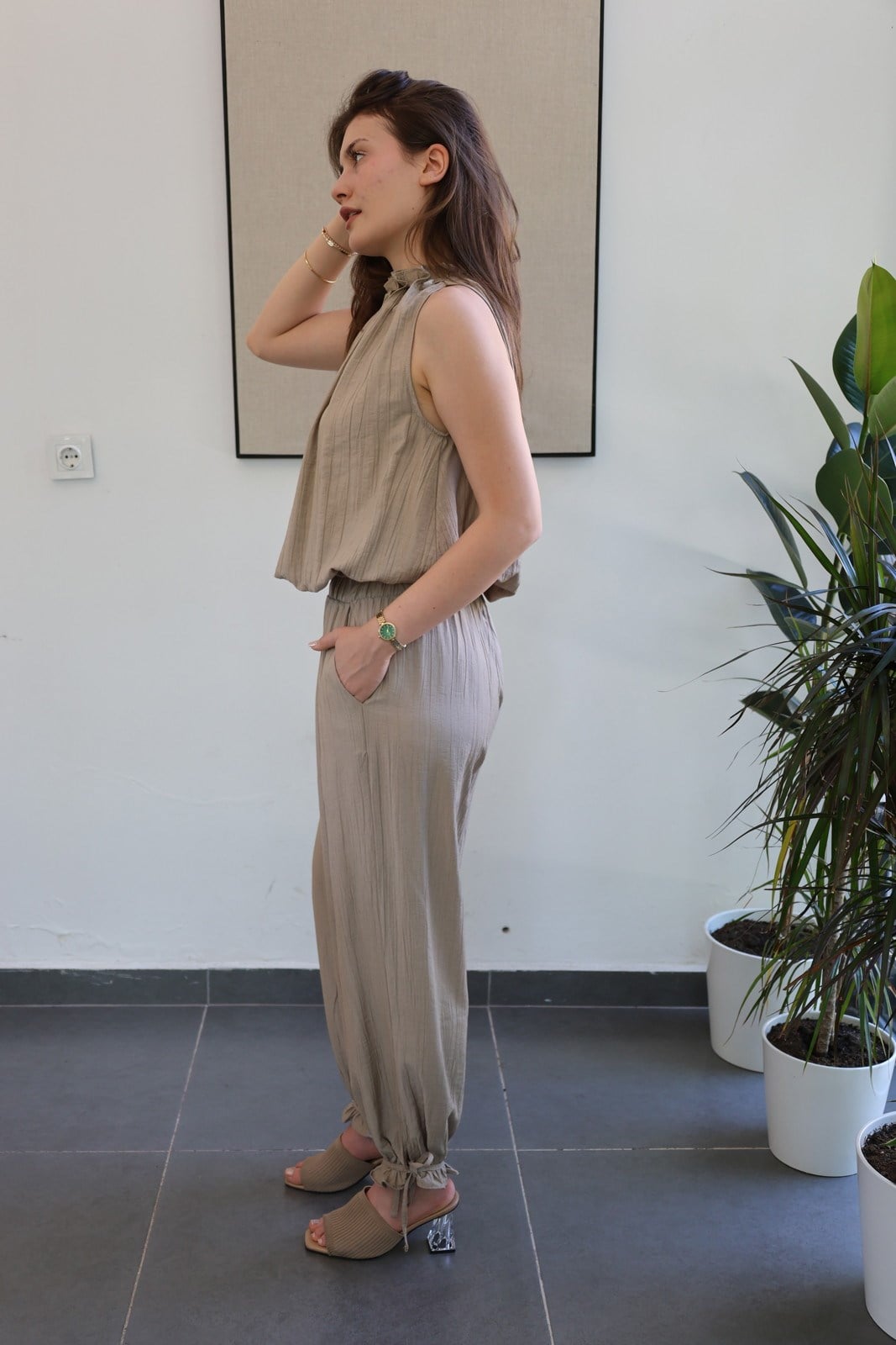 Halter Yaka Boncuk Detaylı Tasarım Takım - Vizon