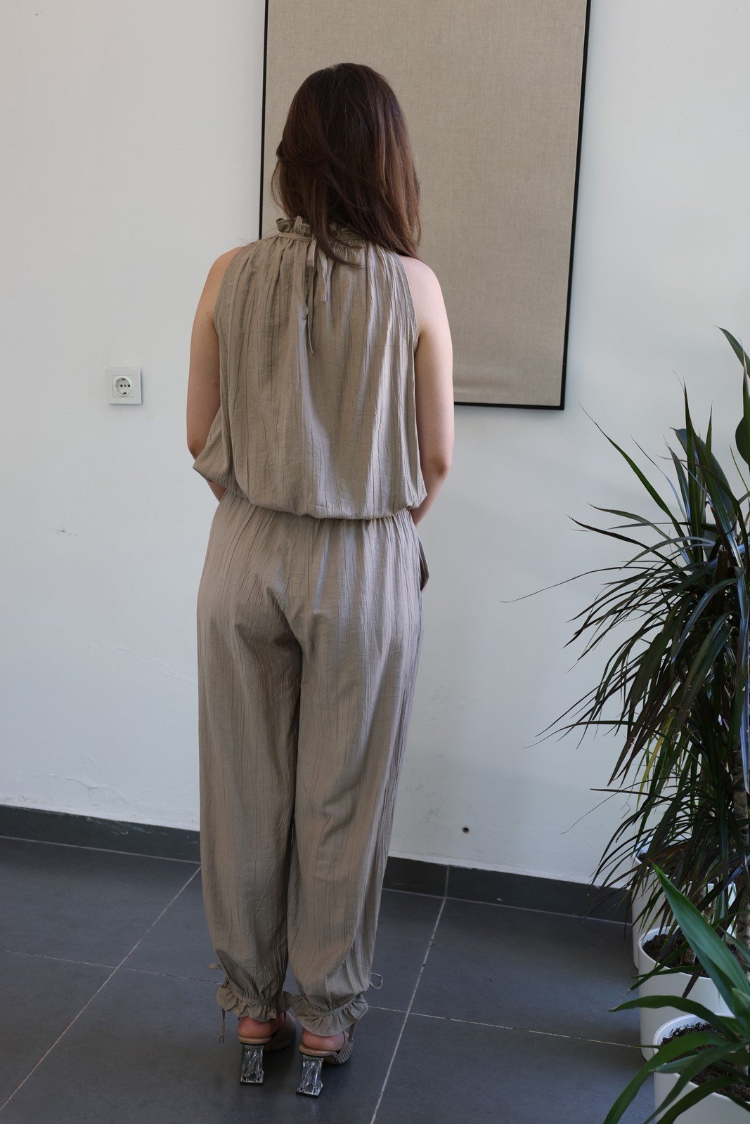 Halter Yaka Boncuk Detaylı Tasarım Takım - Vizon