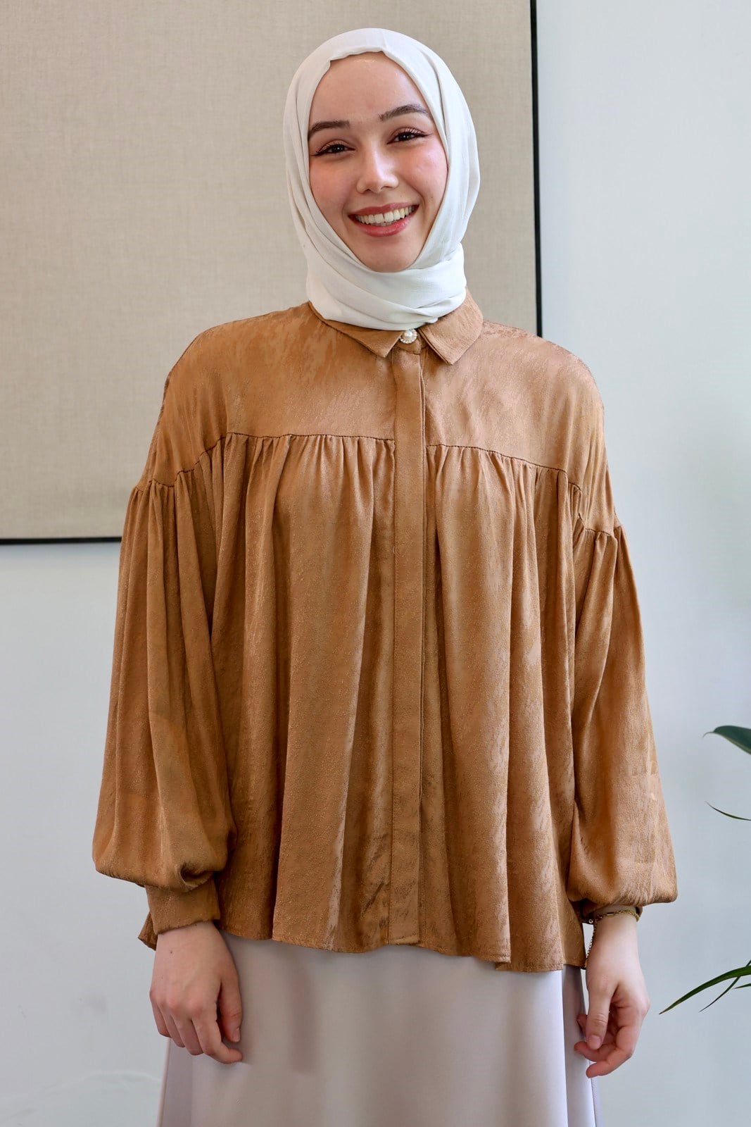 Pileli Saten Bluz - Taba