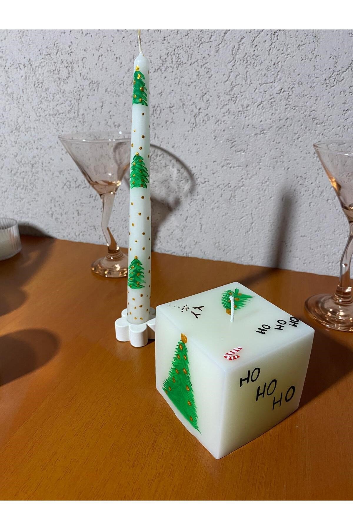 2li Set Çam Ağacı Desenli El Çizimi Yılbaşı Şamdanı ve Yeni Yıl Konseptli Küp Mum