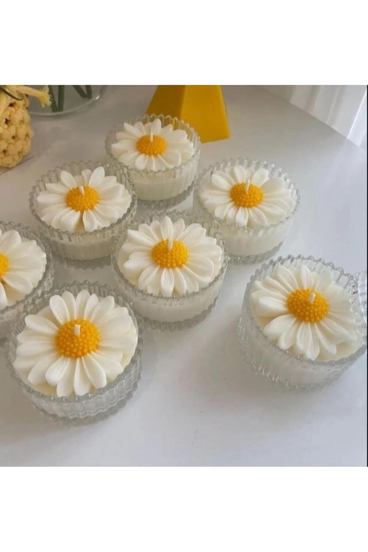 5 Adet Dekoratif Hediyelik Papatya Mum , Kapağı Ile 10 Parçadır (ürün mikadır )