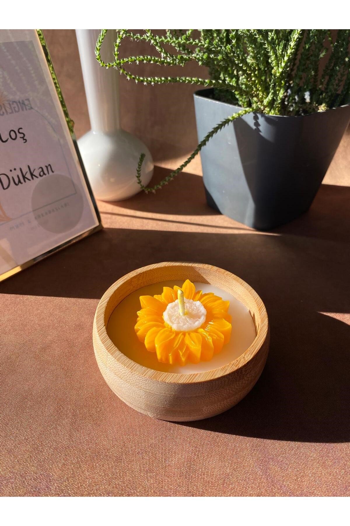 Ahşap Kasede Ayçiçeği Temalı Dekoratif Aromaterapi Kokulu Mum