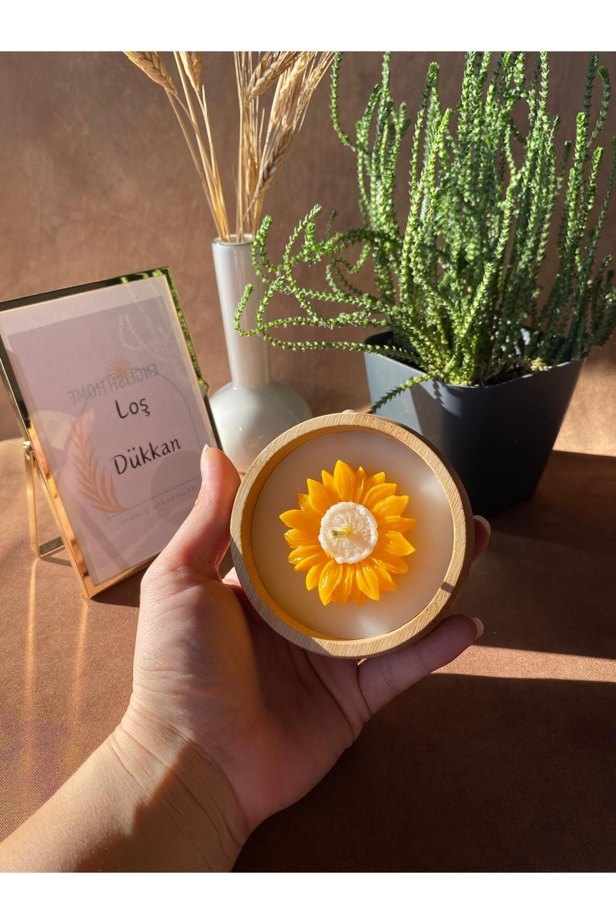 Ahşap Kasede Ayçiçeği Temalı Dekoratif Aromaterapi Kokulu Mum