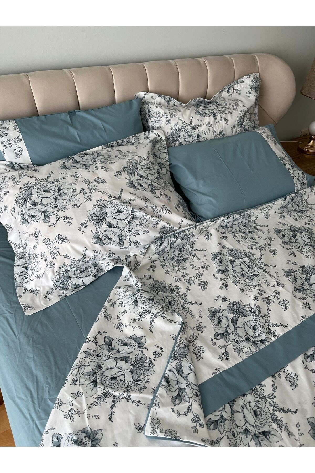 Biye Detaylı Çiçek Desenli Çift Kişilik Patlı Nevresim Takımı 6 Parça