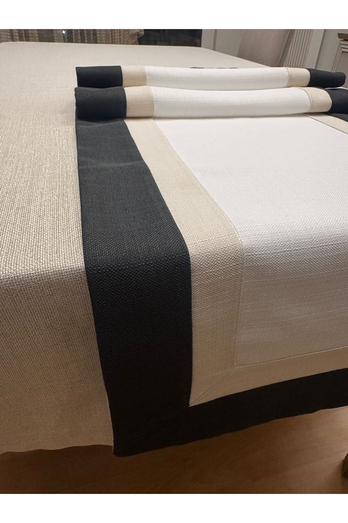 Çerçeve Detaylı Dertsiz Assos Modern Runner 45x150cm Swan
