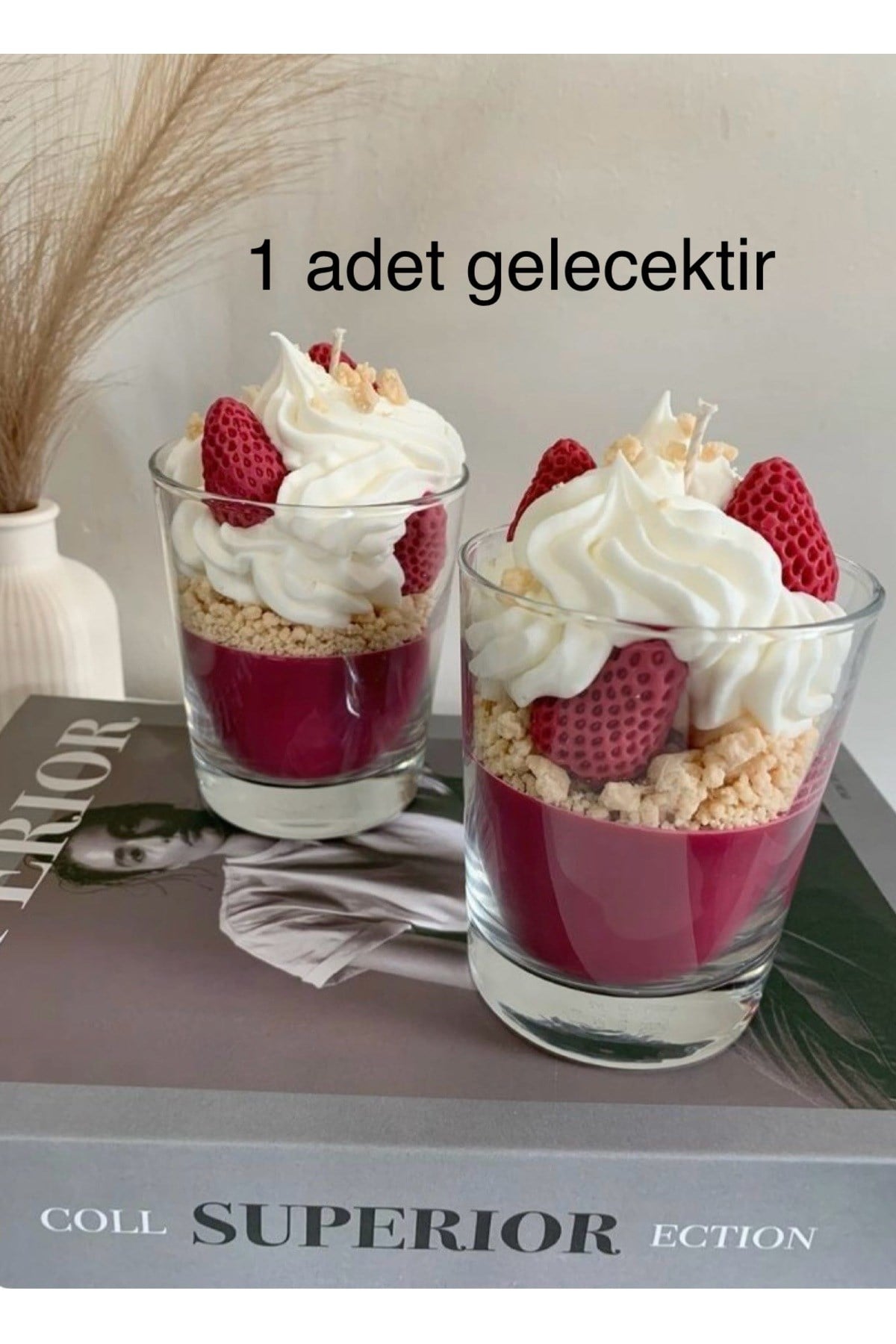 Çilekli Magnolya Mumu