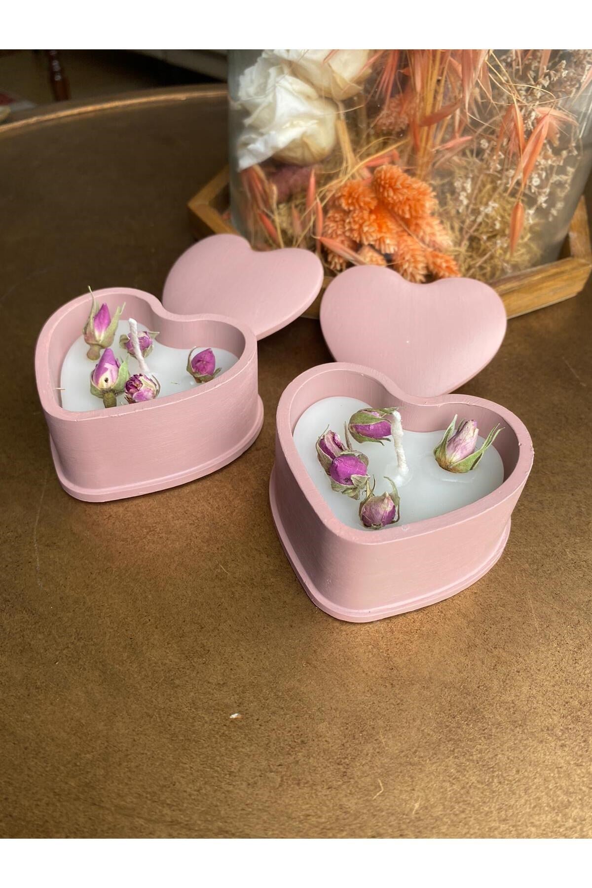 Dekoratif Kapaklı Kalp Kutu Tomurcuk Gül İçeren Pembe Tasarım Mum