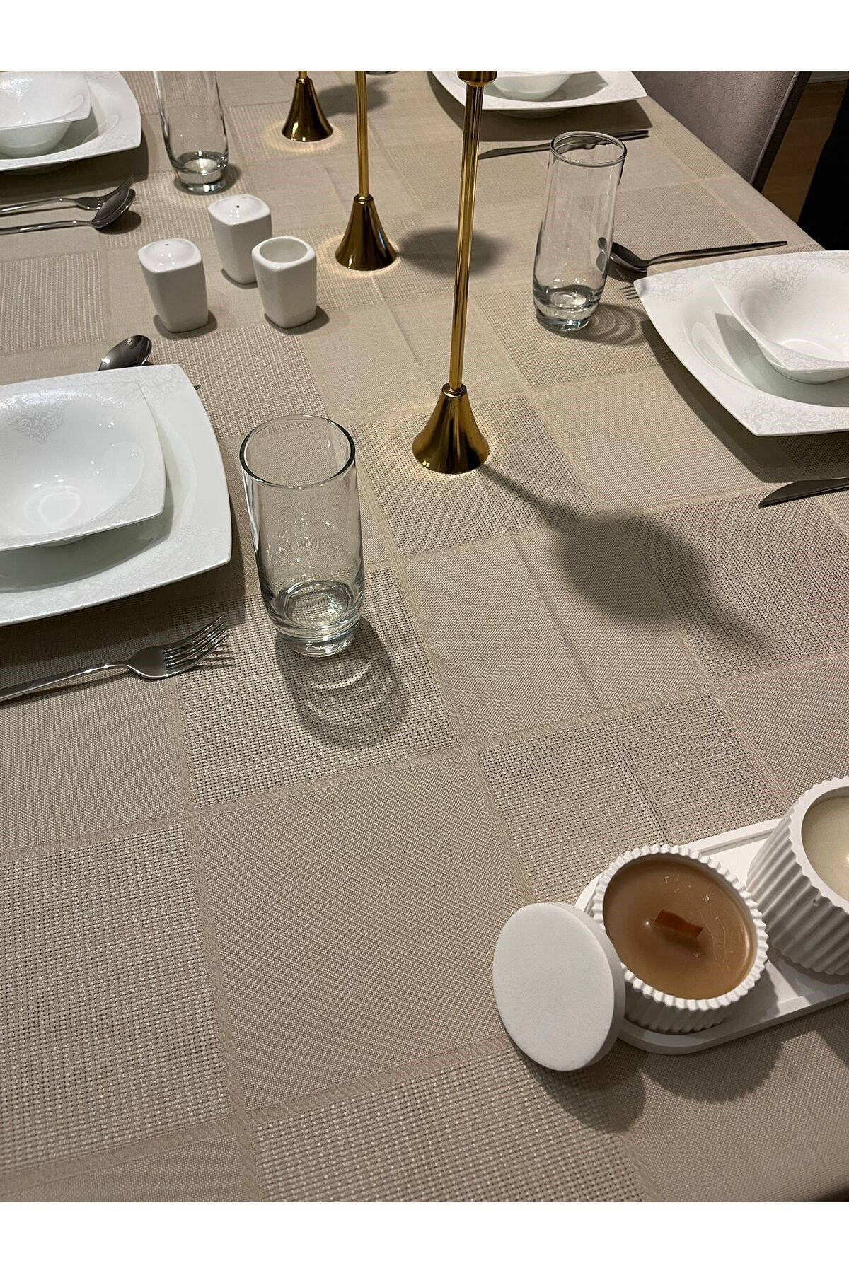 Dertsiz Masa Örtüsü Kapuçino