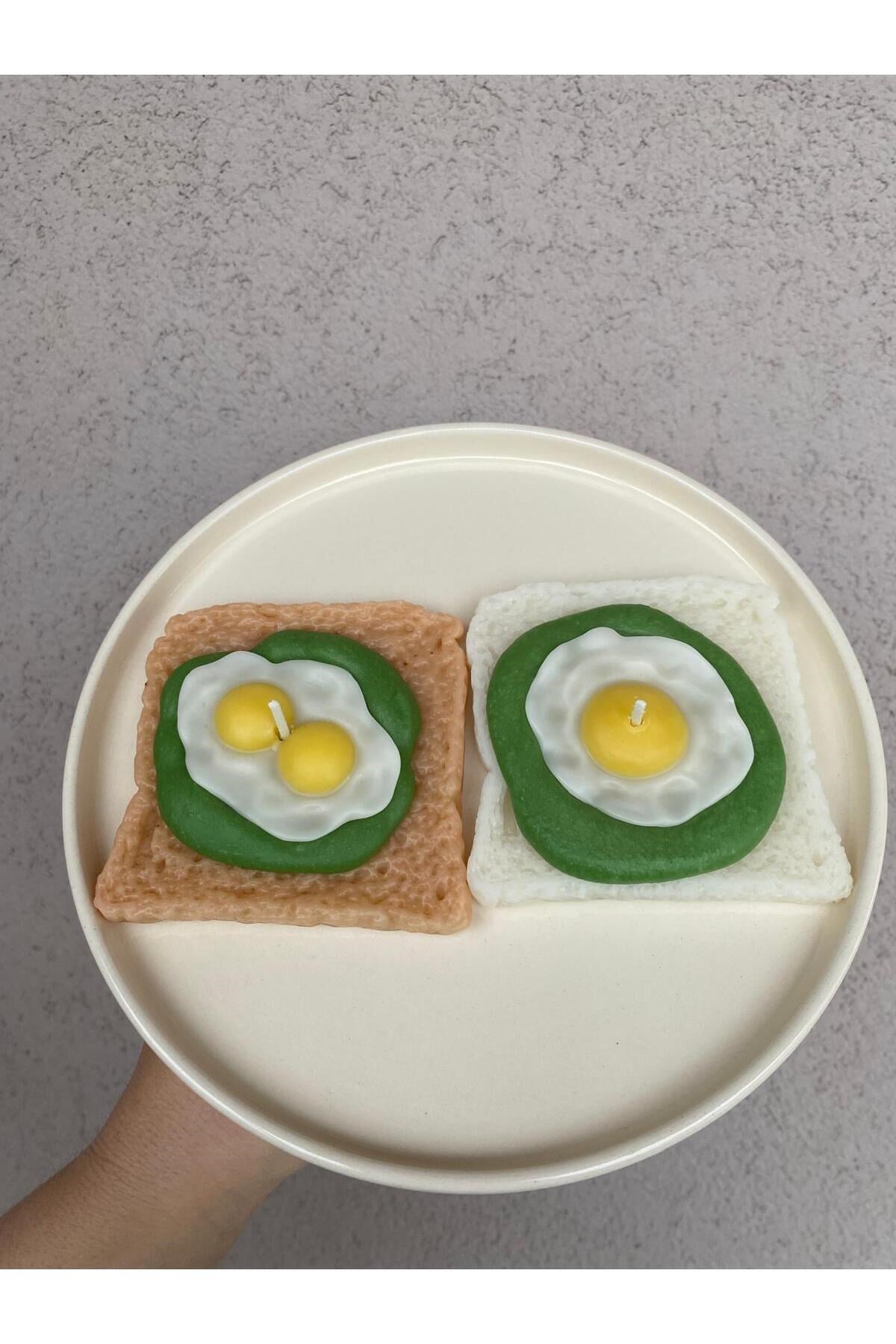 Ekmek Dilimi Temalı Avokado Ve Yumurtalı Gerçekçi Sağlıklı Diyet Mum