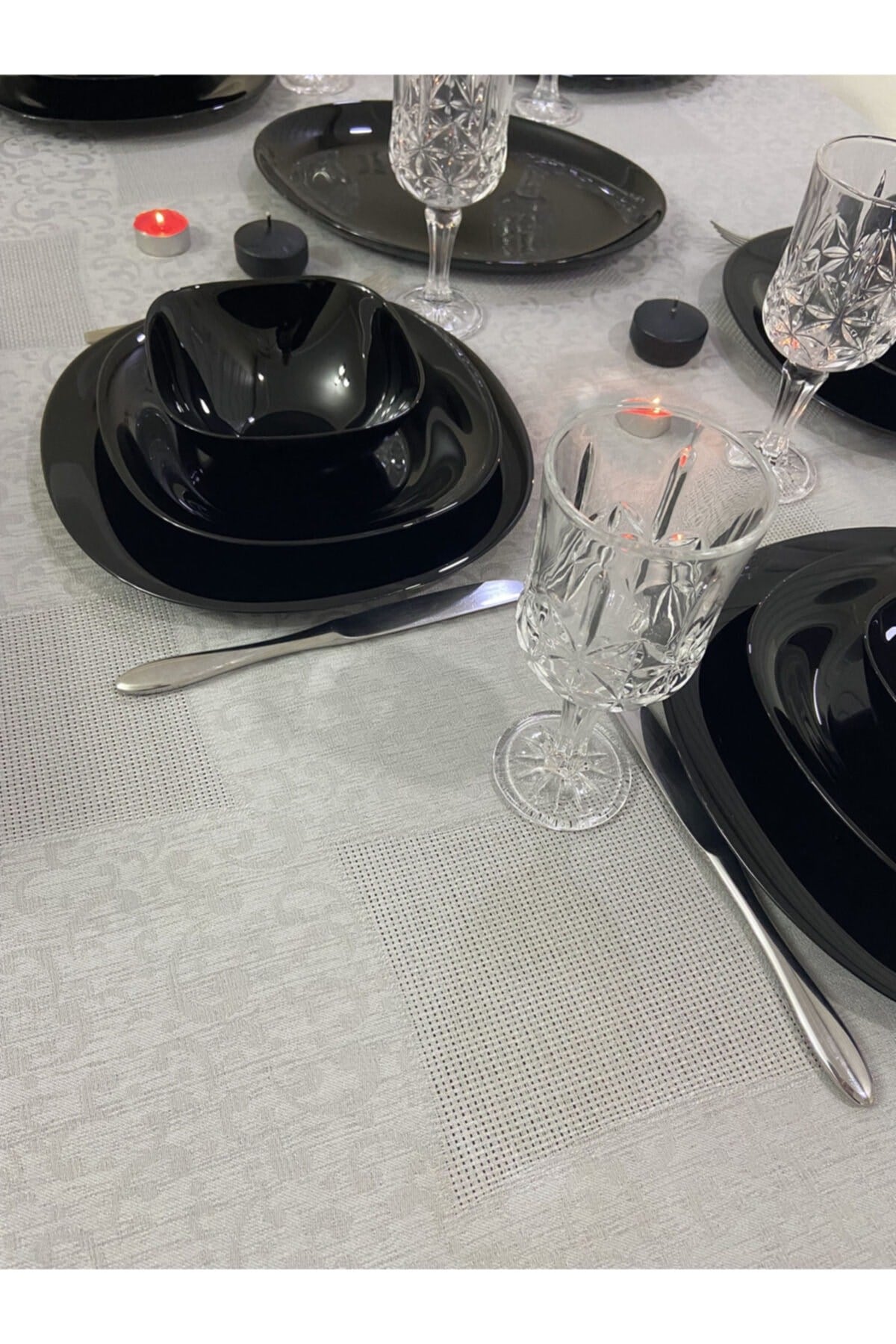 Etuval Kendinden Desenli Salon Masa Örtüsü