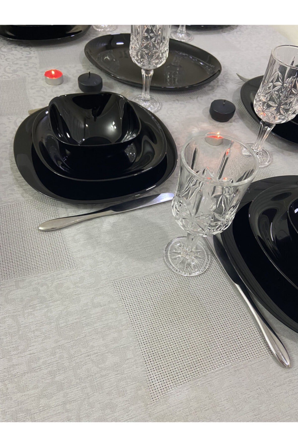 Etuval Kendinden Desenli Salon Masa Örtüsü