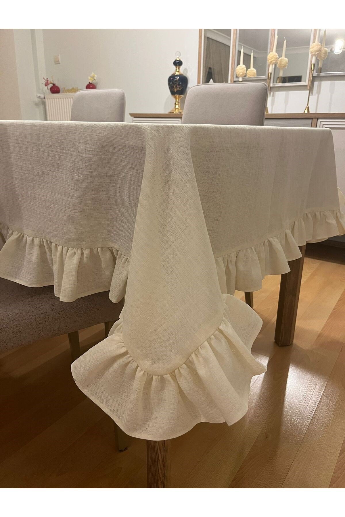 Fırfırlı Simsiz Polyester Keten Dertsiz Masa Örtüsü Krem