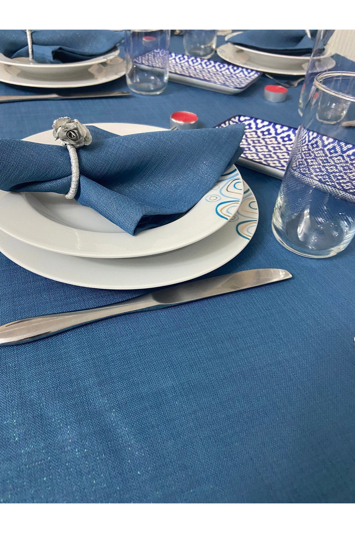 Keten Görünümlü Simli Dertsiz Masa Örtüsü Indigo Mavi