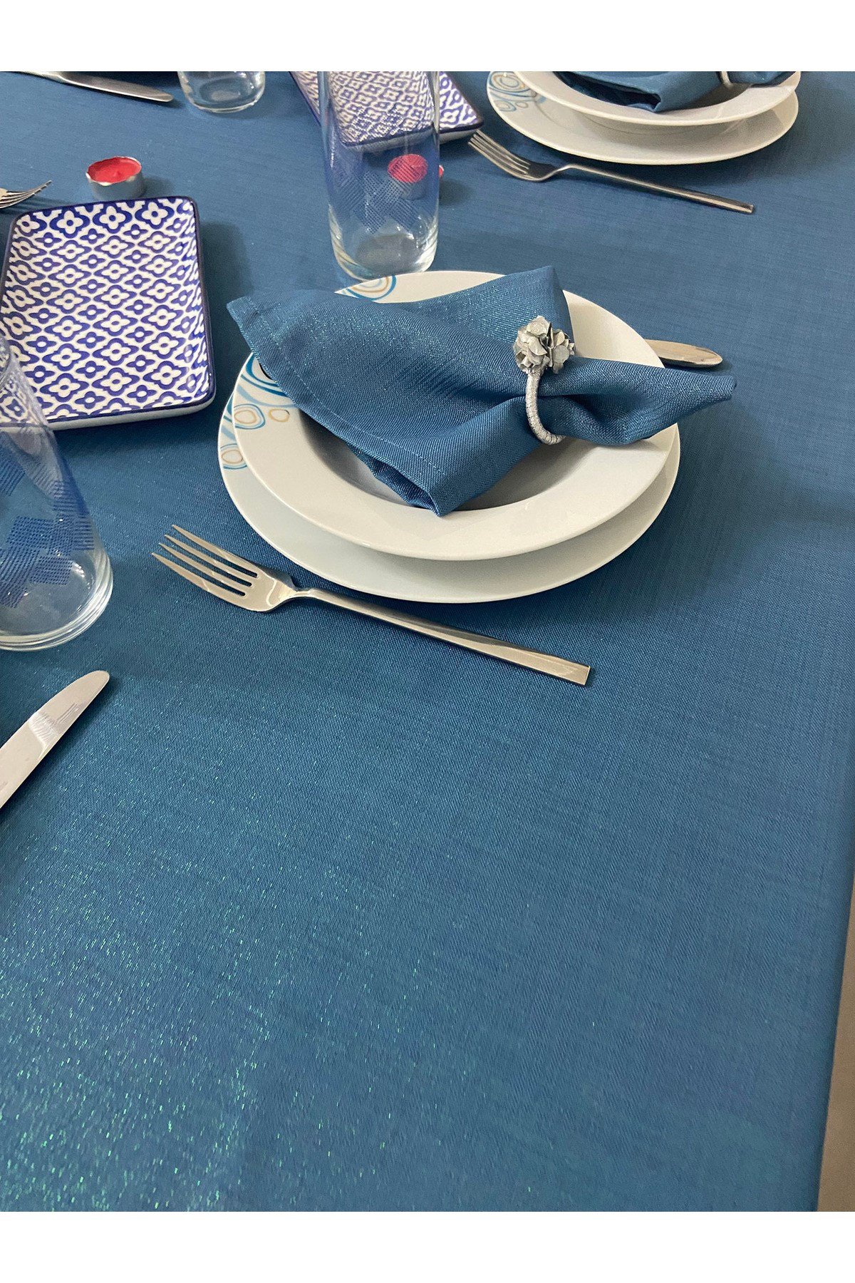 Keten Görünümlü Simli Dertsiz Masa Örtüsü Indigo Mavi