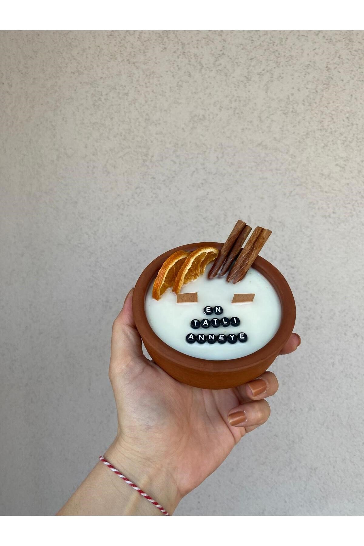Kişiye Özel Yazılı Ahşap Fitilli Güveç Mum (En Tatlı Anneye )
