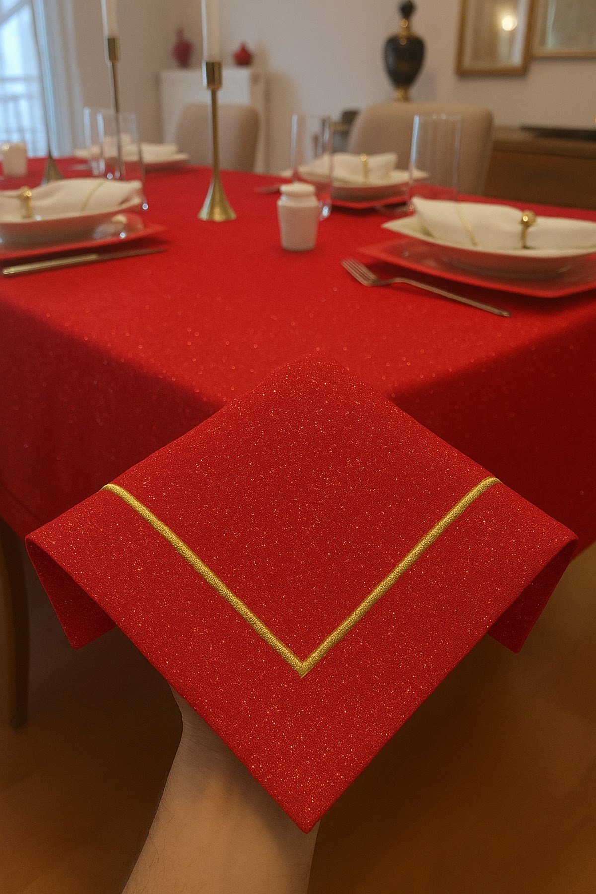 Piko Sarma Detaylı Polyester Keten Dertsiz Simli Masa Örtüsü Kırmızı