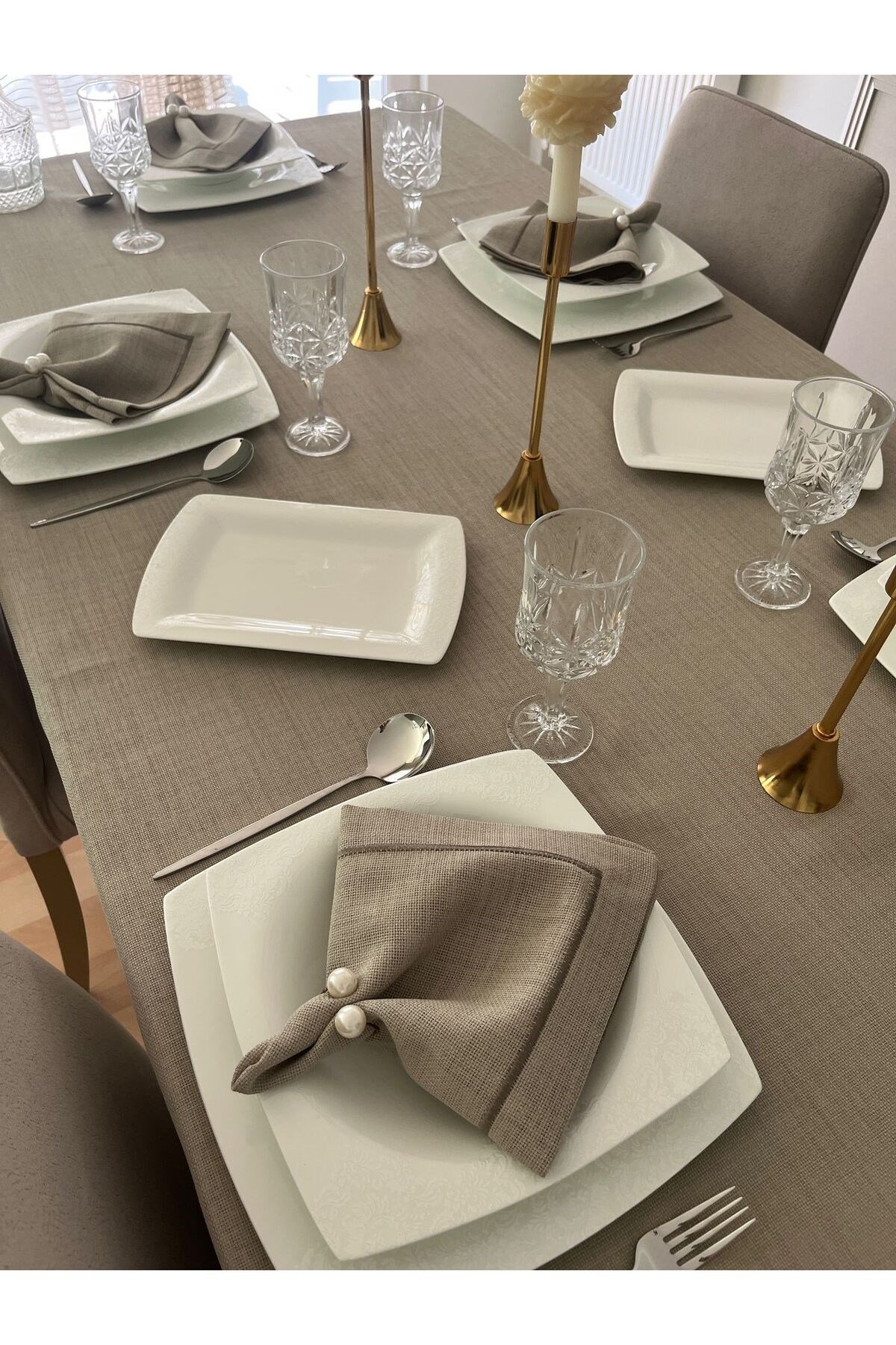 Piko Sarma Detaylı Polyester Keten Dertsiz Masa Örtüsü Taş Rengi + 6 Peçete