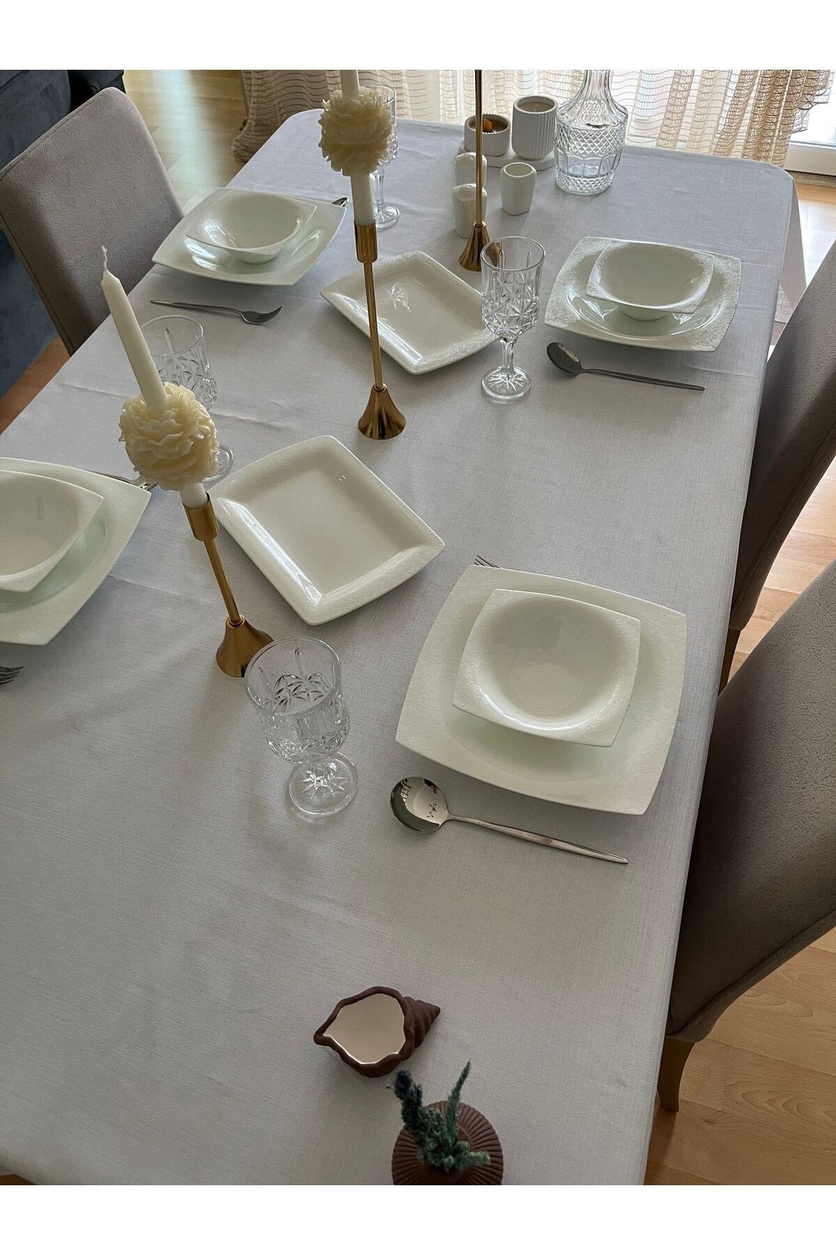 Piko Sarma Detaylı Polyester Keten Dertsiz Masa Örtüsü Beyaz + 12 Peçete
