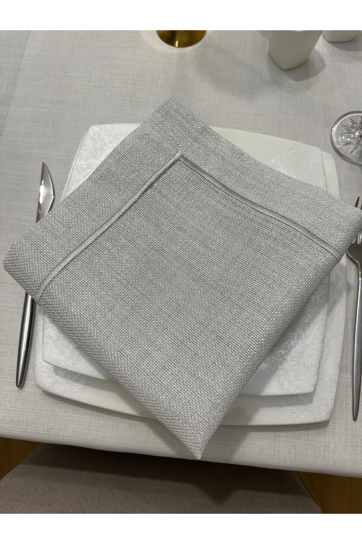 Piko Sarma Detaylı Polyester Keten Dertsiz Sunum Peçetesi GÜMÜŞ 40 x 40 - 6 Adet
