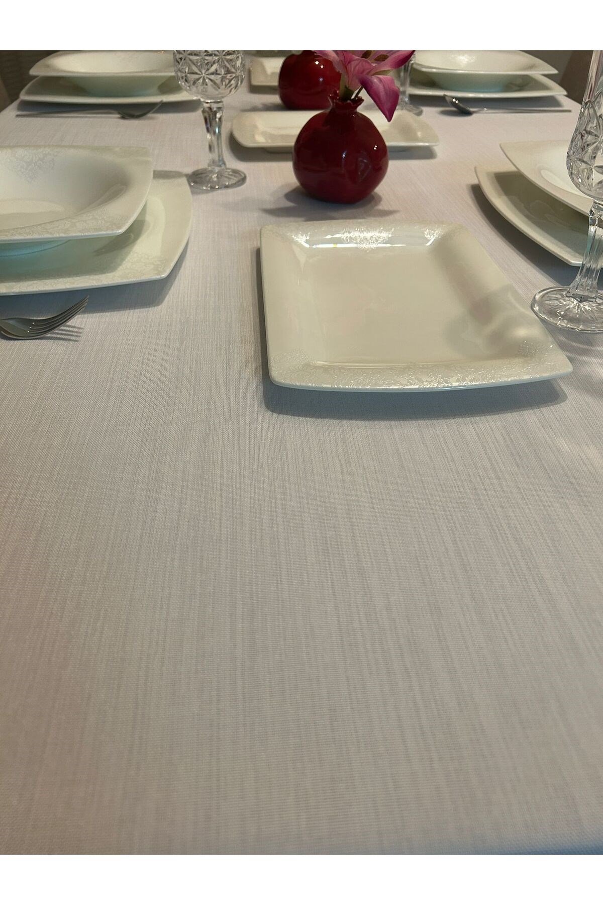 Piko Sarma Detaylı Polyester Keten Dertsiz Masa Örtüsü Kırık Beyaz