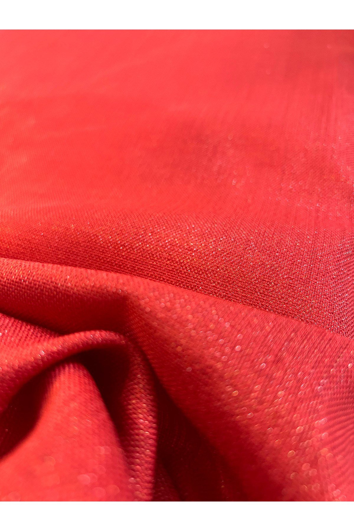 Piko Sarma Detaylı Polyester Keten Dertsiz Simli Masa Örtüsü Kırmızı