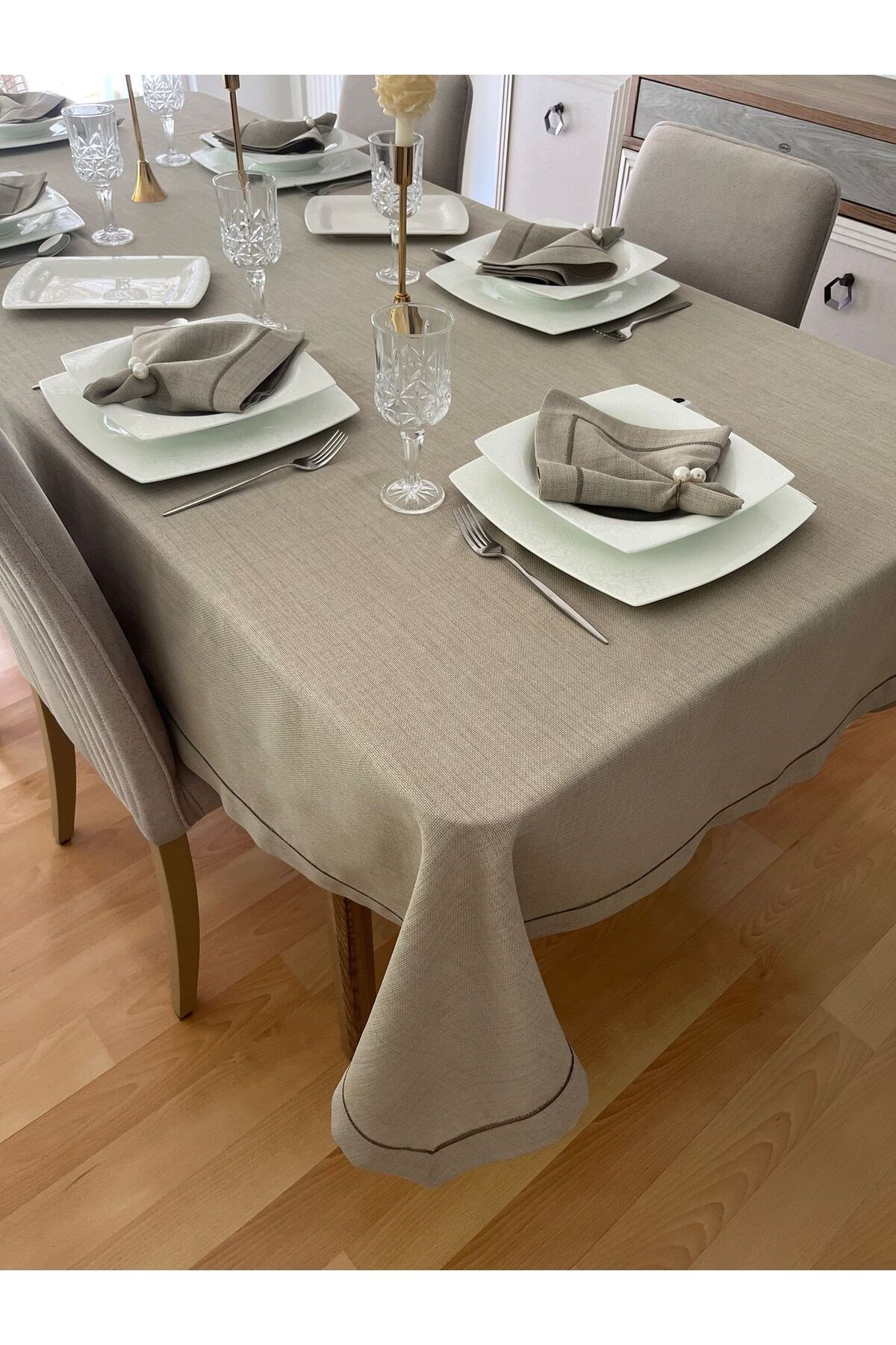 Piko Sarma Detaylı Polyester Keten Dertsiz Masa Örtüsü Taş Rengi + 6 Peçete
