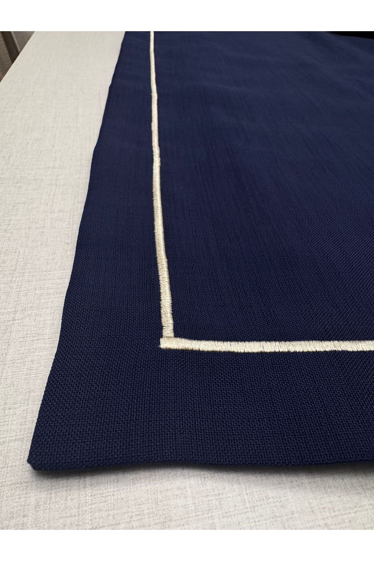 Polyester Keten Çeyiz Piko Sarma Detaylı Lacivert Runner 40 x 160 - 1 Adet