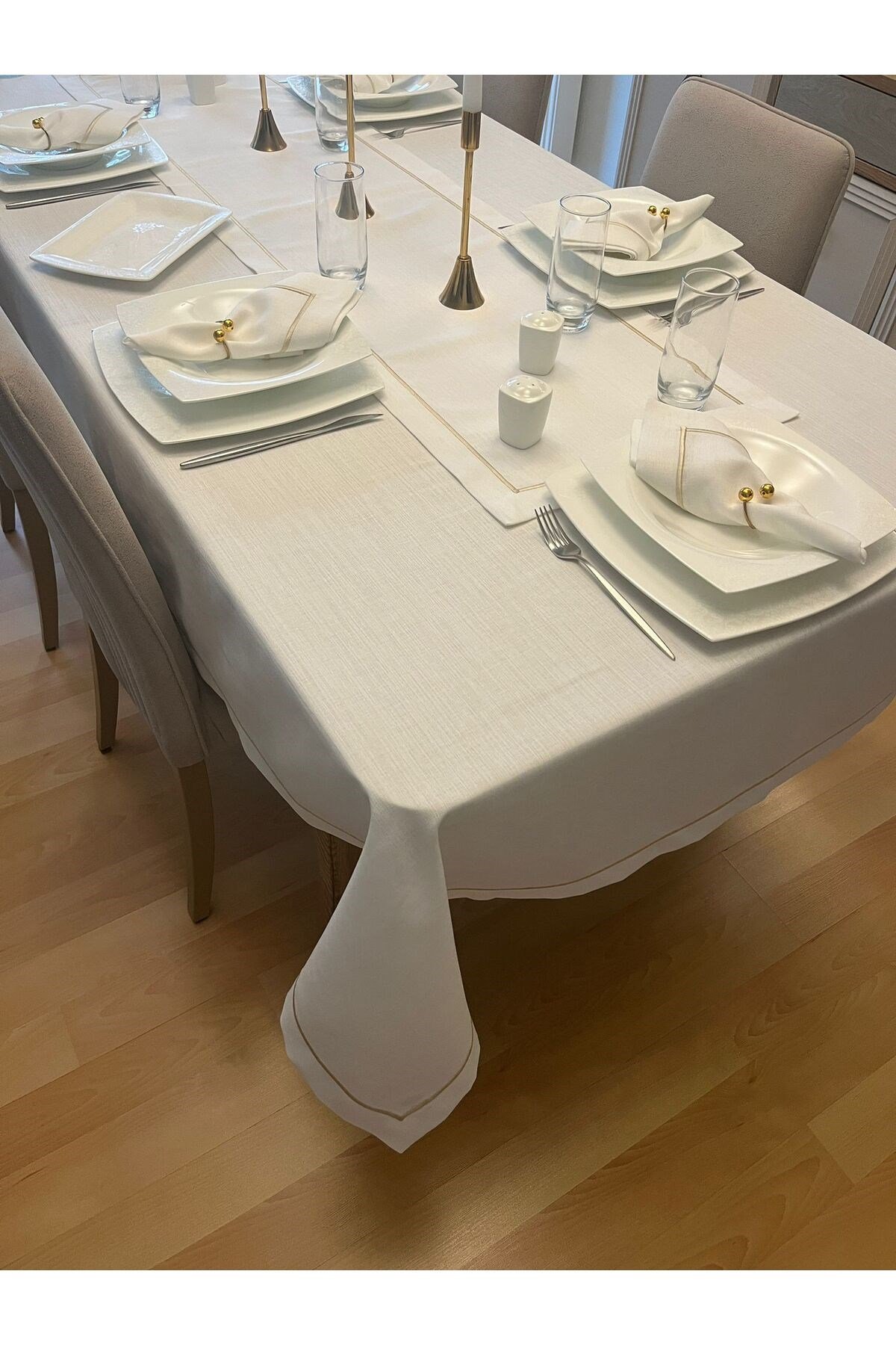 Polyester Keten Gold Piko Detaylı Kırık Beyaz Dertsiz Masa Örtüsü + 6 Peçete
