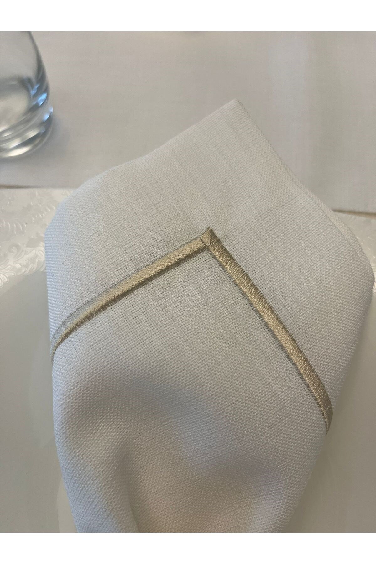 Polyester Keten Gold Piko Detaylı Kırık Beyaz Peçete 40x40 - 6 adet