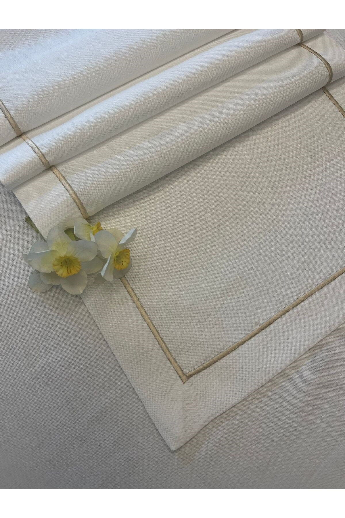 Polyester Keten Gold Piko Detaylı Kırık Beyaz Runner 40 x 160