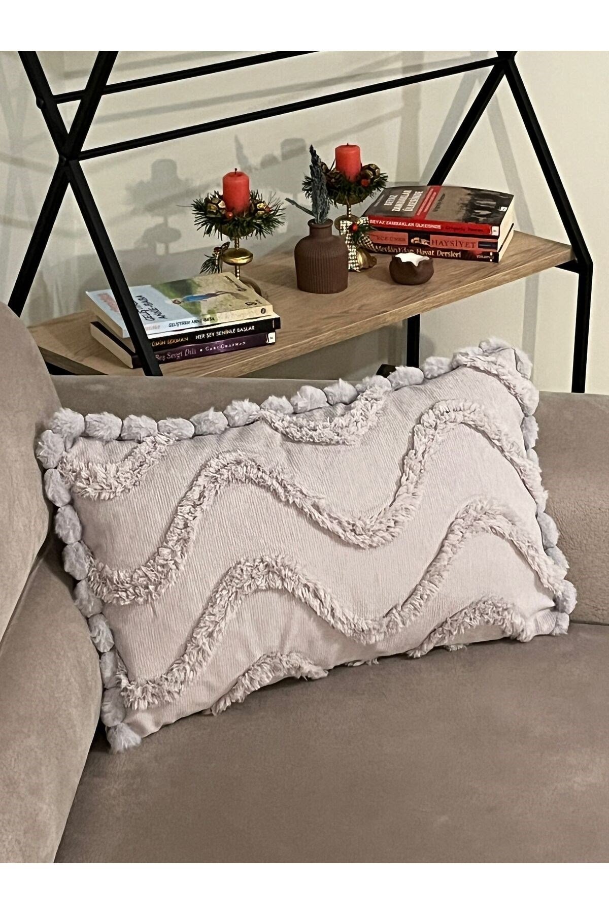 Ponpon Detaylı Dekoratif Kırlent Kılıfı (Dolgusuz) 2 Adet
