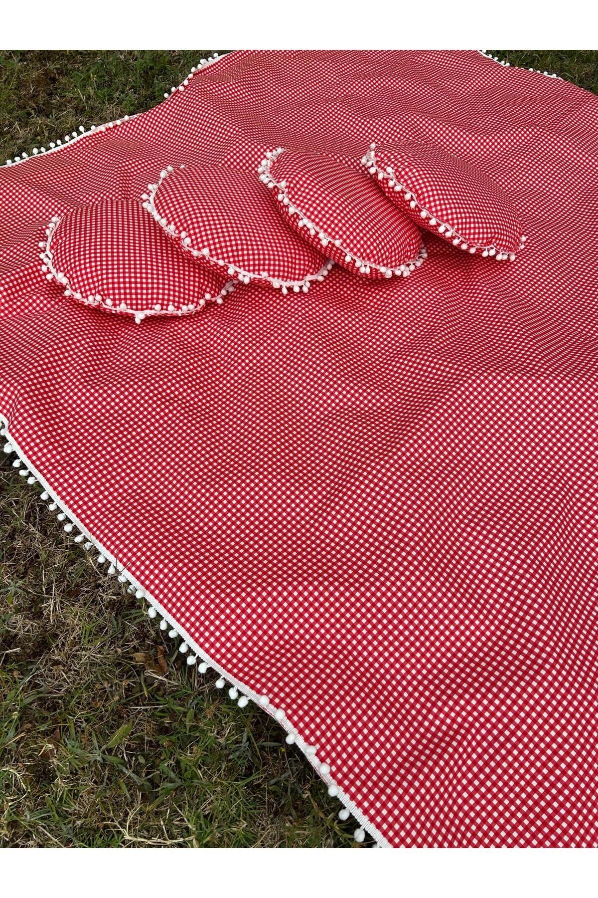 Ponponlu Sıvı Geçirmez Keten Masa Piknik Örtüsü 170 x 170 , 4 Yuvarlak Minder