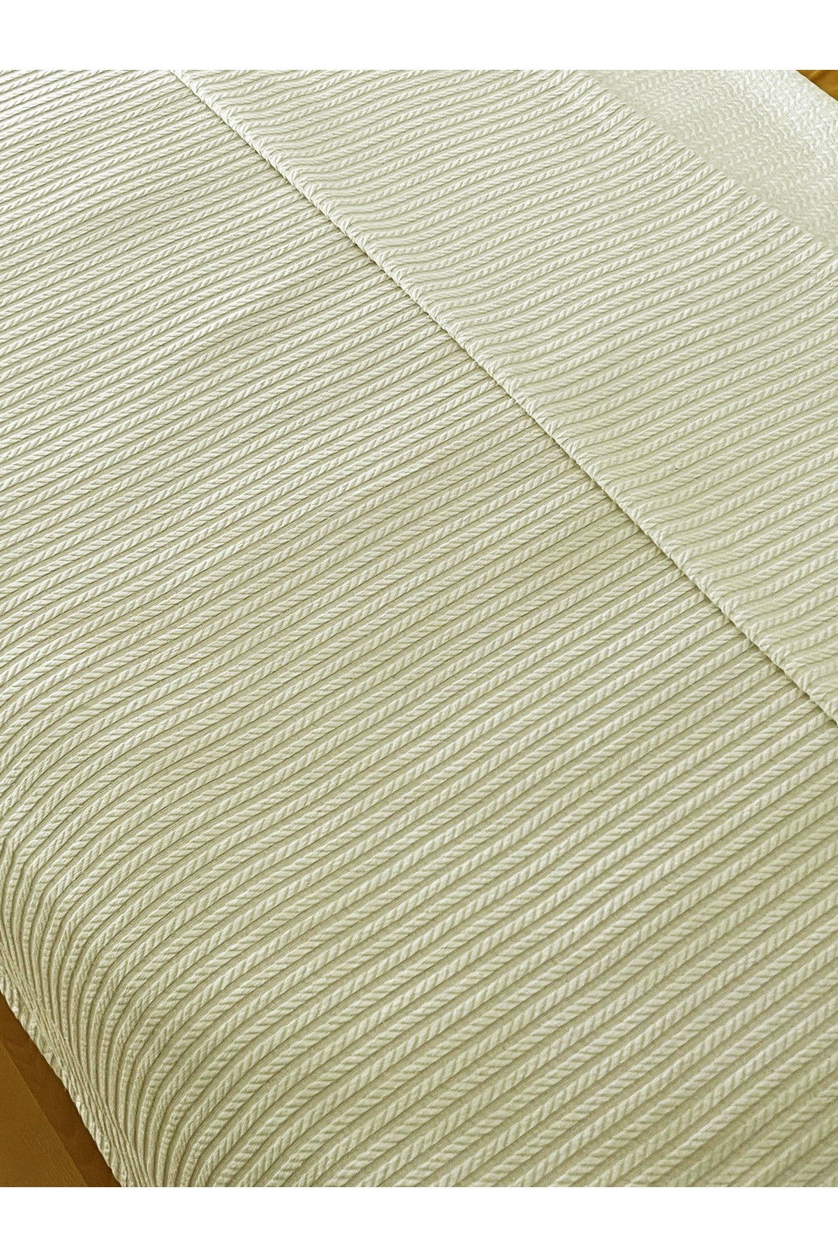 Saç Örgü Modelli Çift Kişilik Pamuklu Pike Krem 220 x 220 cm