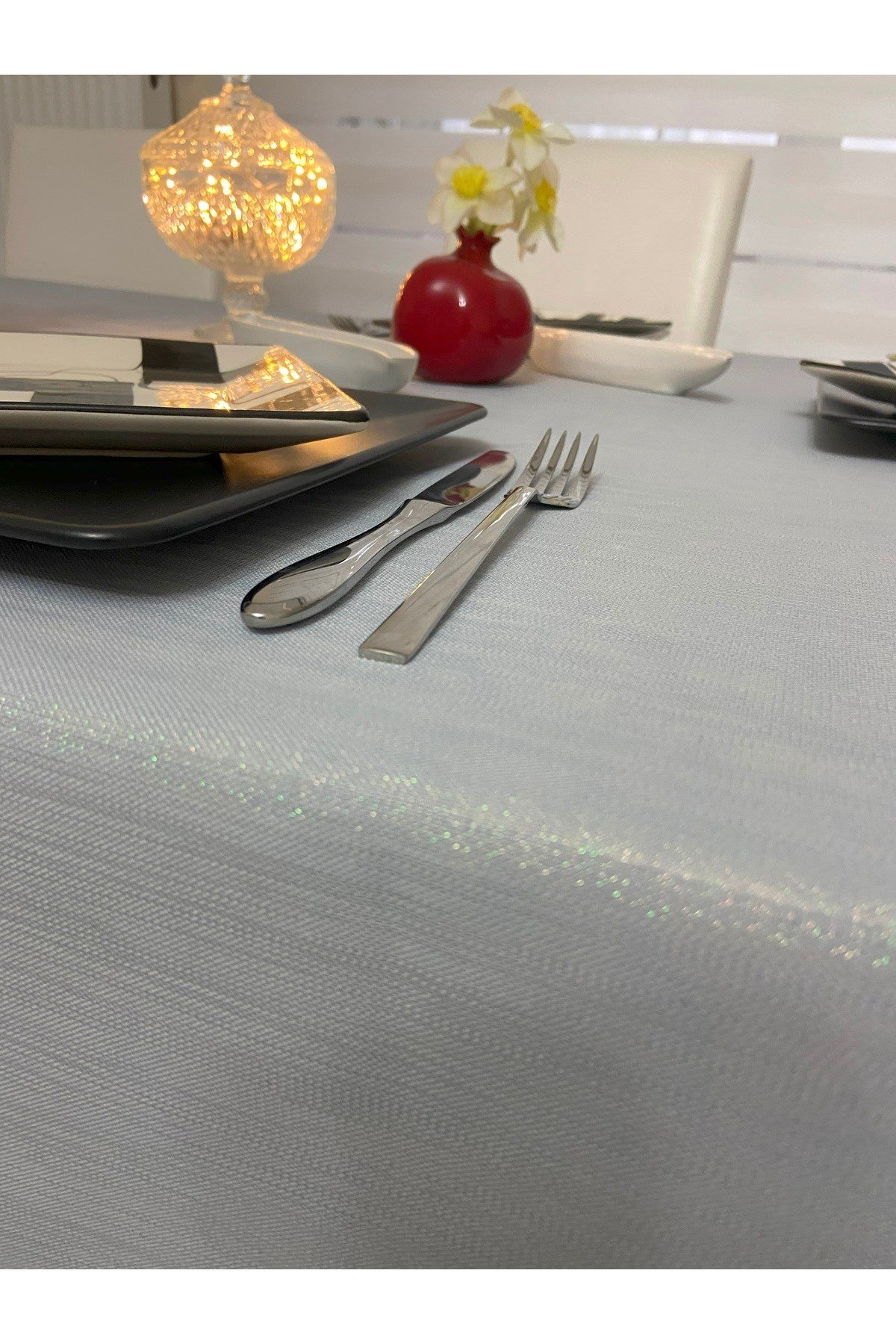 Simli Dertsiz Oval Masa Örtüsü Gri