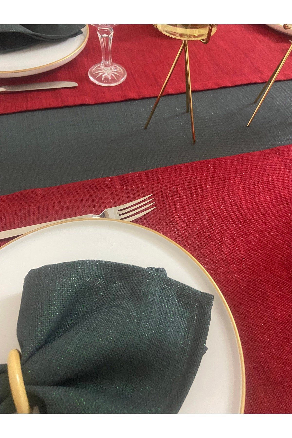 Simli Dertsiz Salon Masa Örtüsü Füme