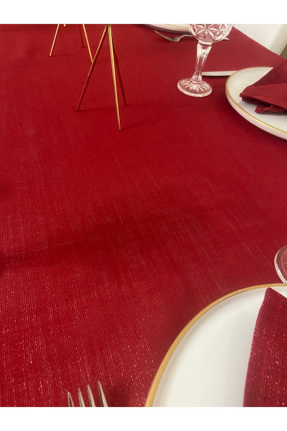 Simli Dertsiz Salon Masa Örtüsü Kırmızı 25 Parça