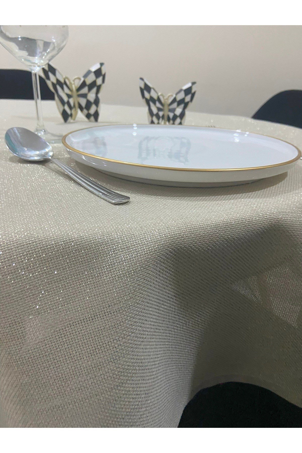 Simli Keten Dertsiz Yuvarlak Masa Örtüsü