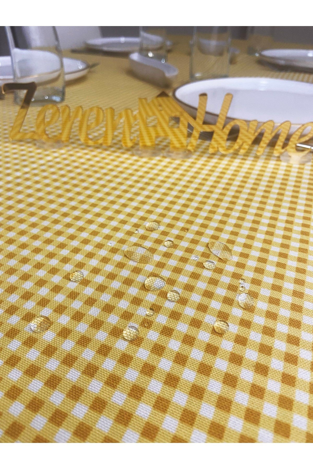Sıvı Geçirmez Dertsiz Masa Örtüsü Mini Piti Kare Sarı