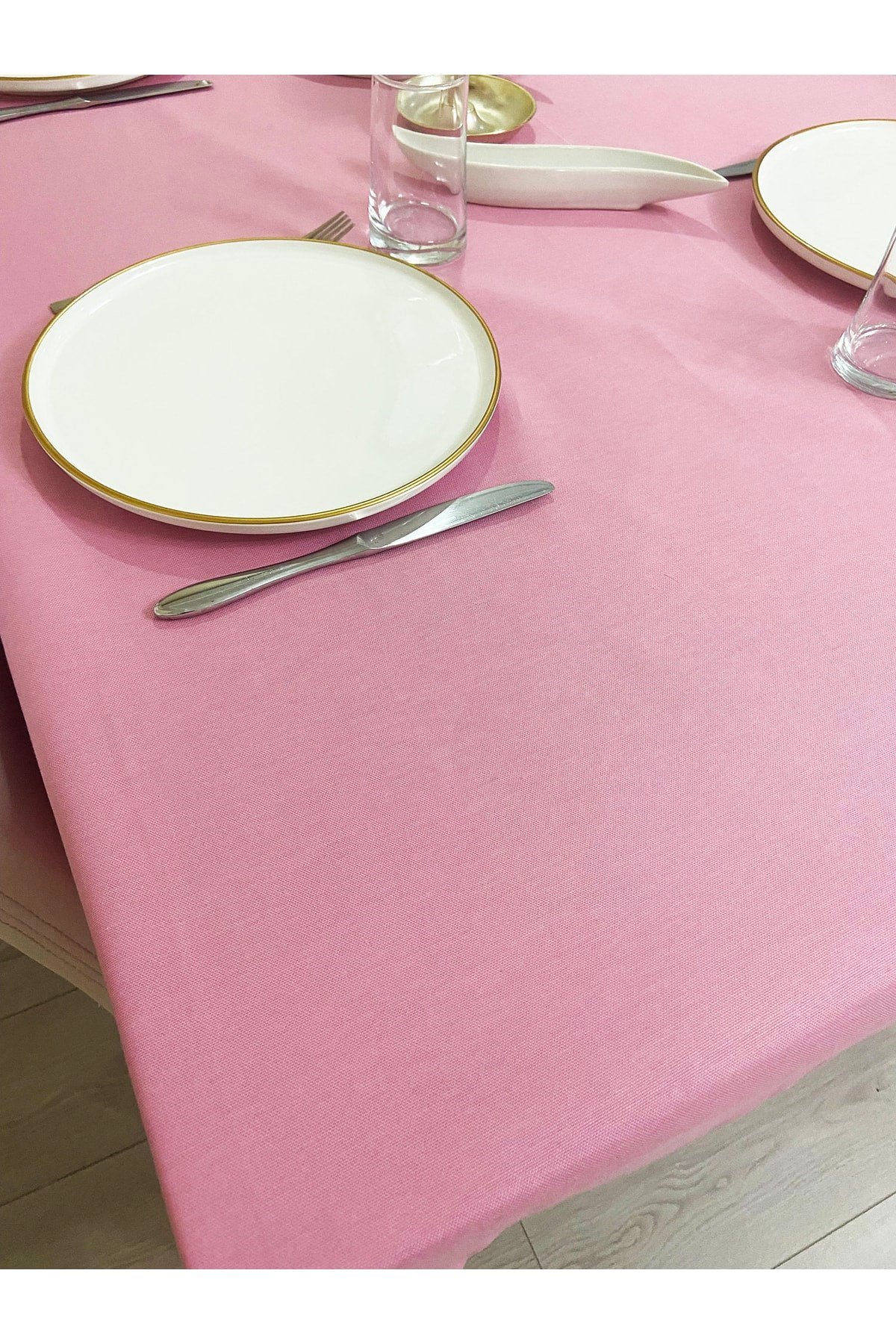 Sıvı Geçirmez Dertsiz Masa Örtüsü Pembe