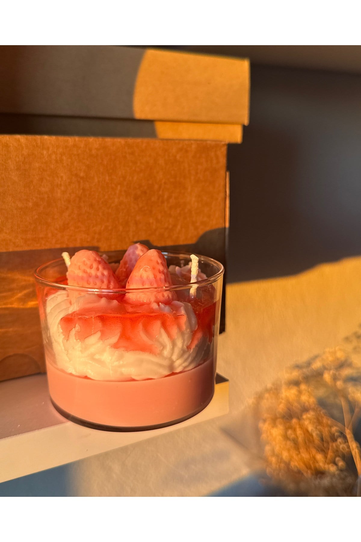 stawberry whip candle