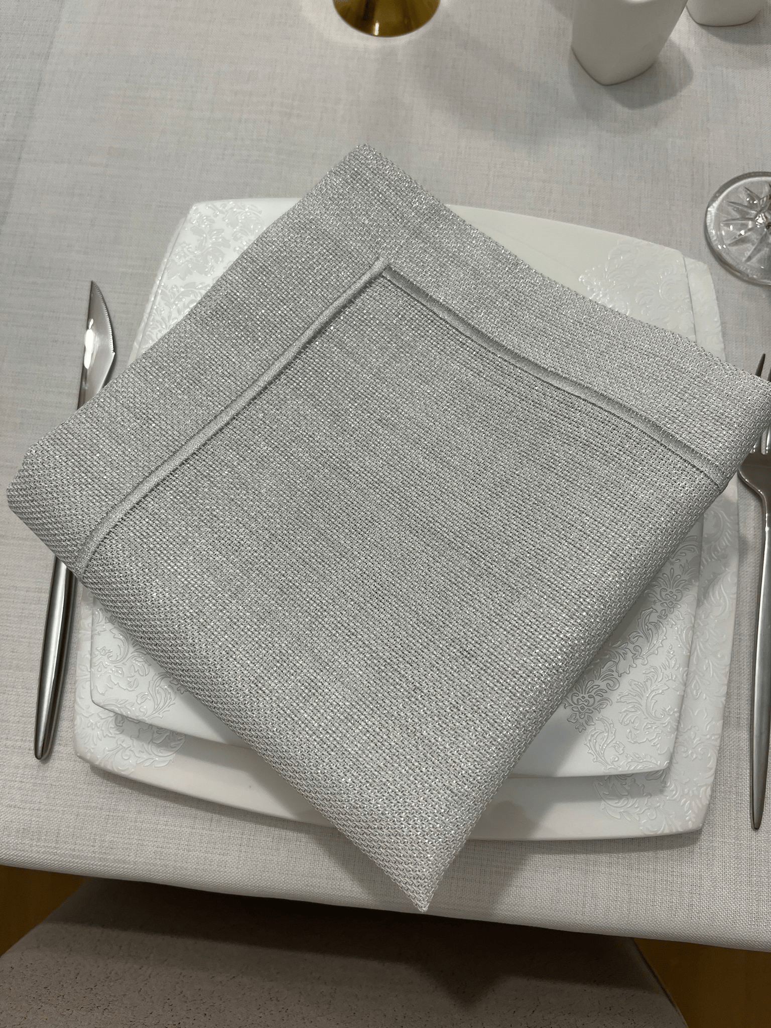 Zeren Home Piko Sarma Detaylı Polyester Keten Dertsiz Sunum Peçetesi Gümüş 40 x 40 - 6 Adet
