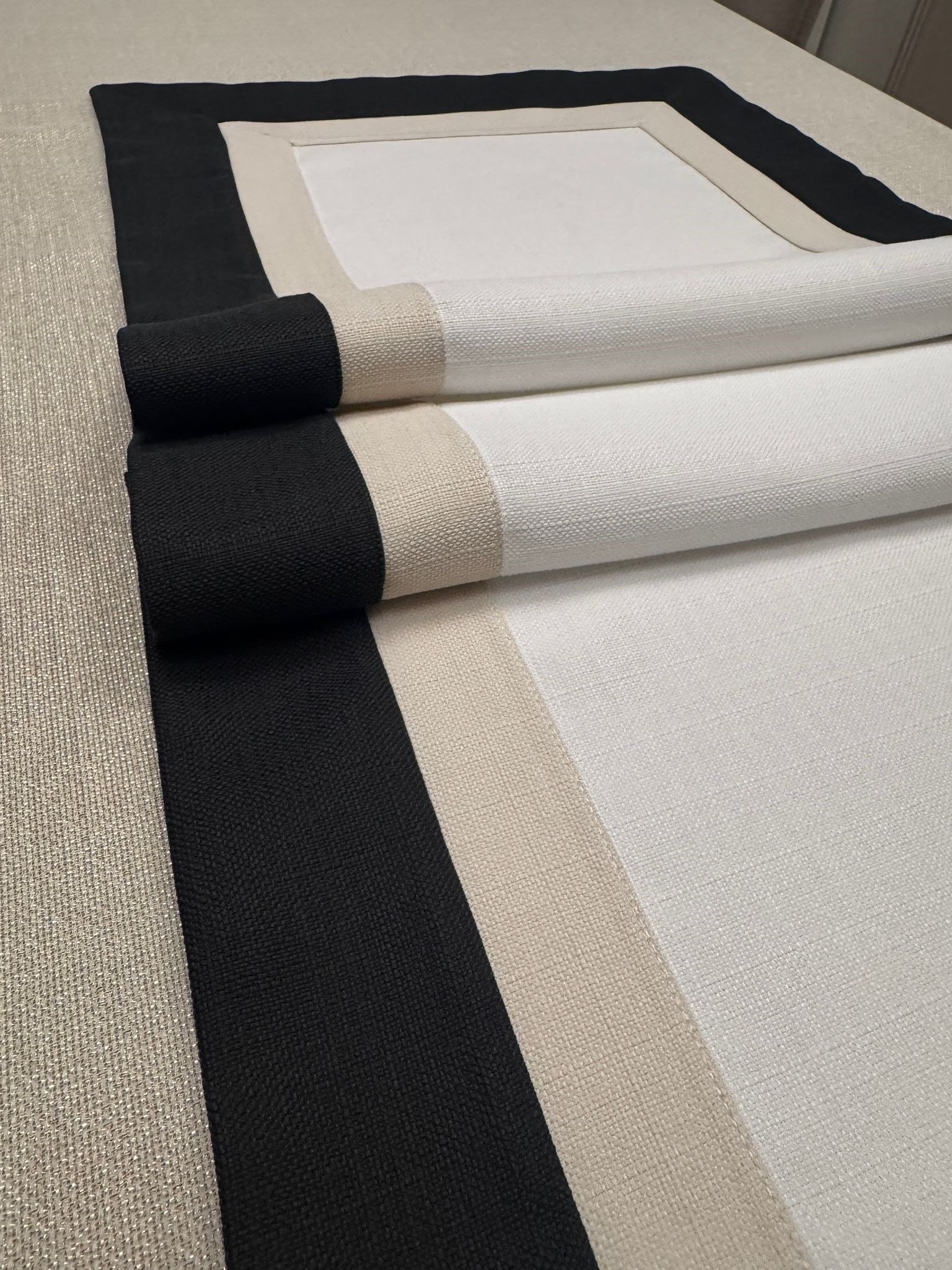 Zeren Home Swan Assos Premium Dertsiz Masa Örtüsü 14 Parça Takım Antrasit