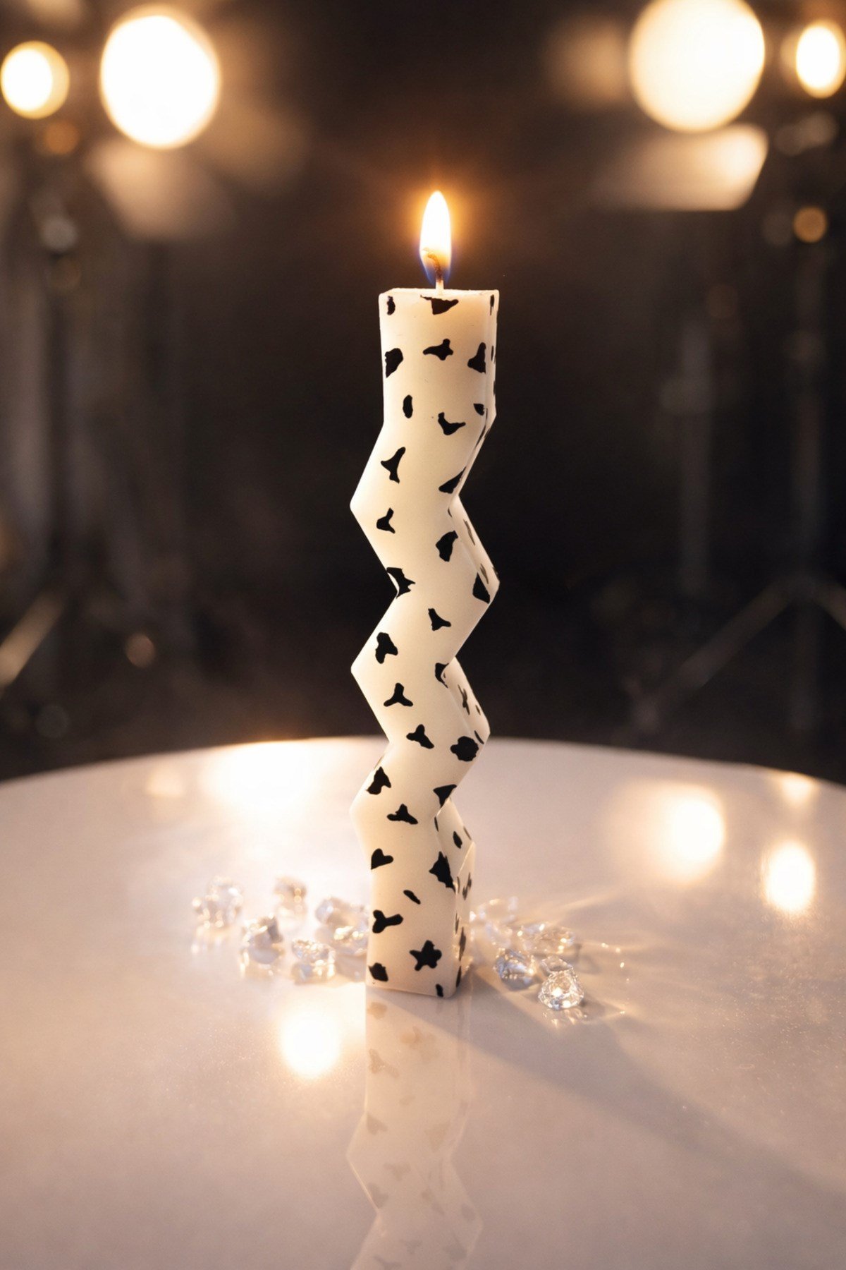 Zigzag Modelli Uzun Mum