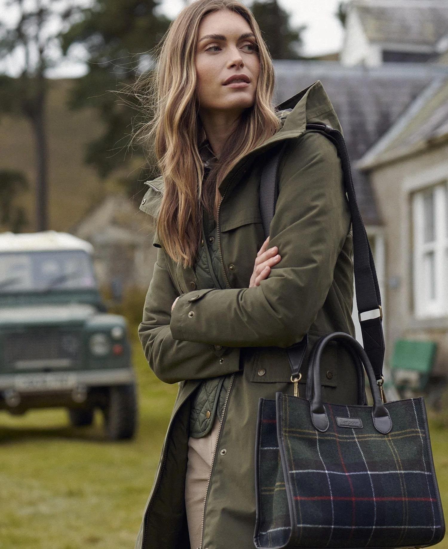 Barbour Barrhill Tartan Omuz Çantası