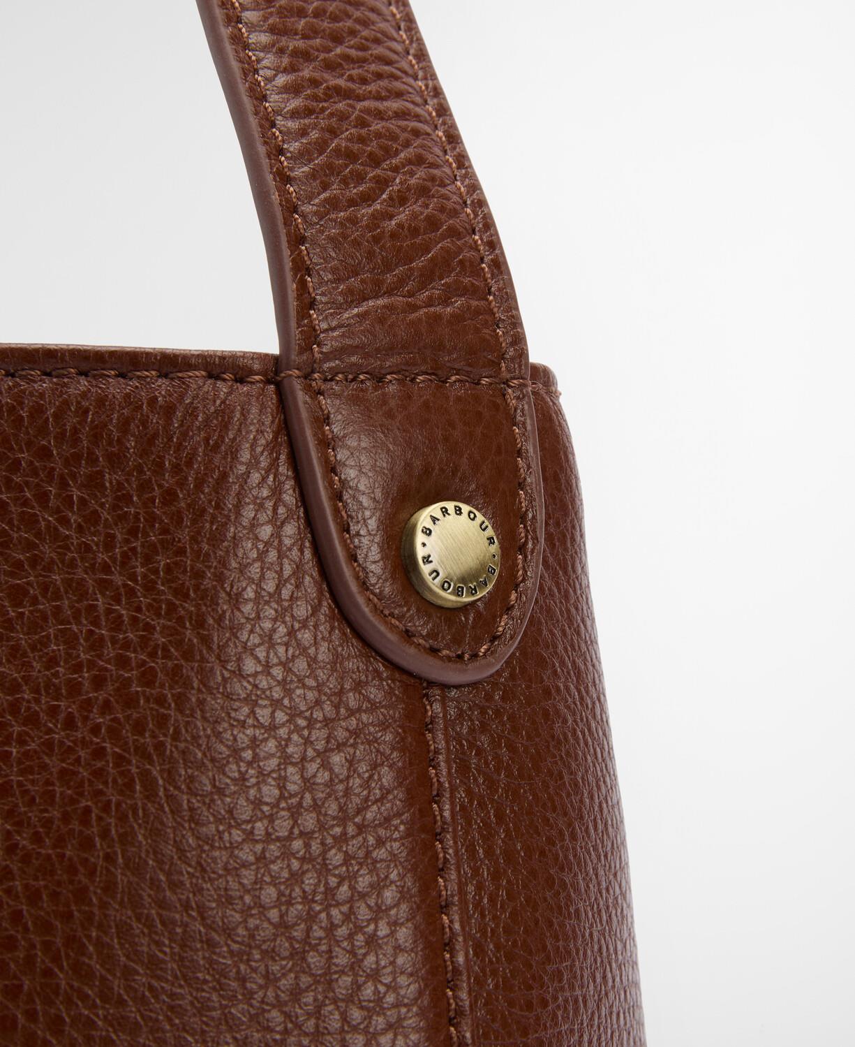 Barbour Cedar Deri Bucket Çanta