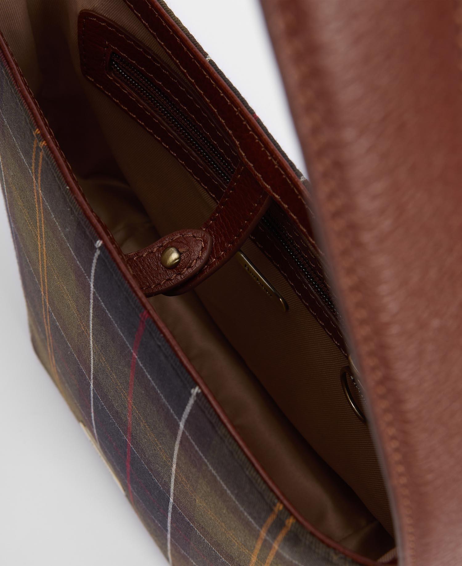 Barbour Cedar Tartan Bucket Kol Çantası