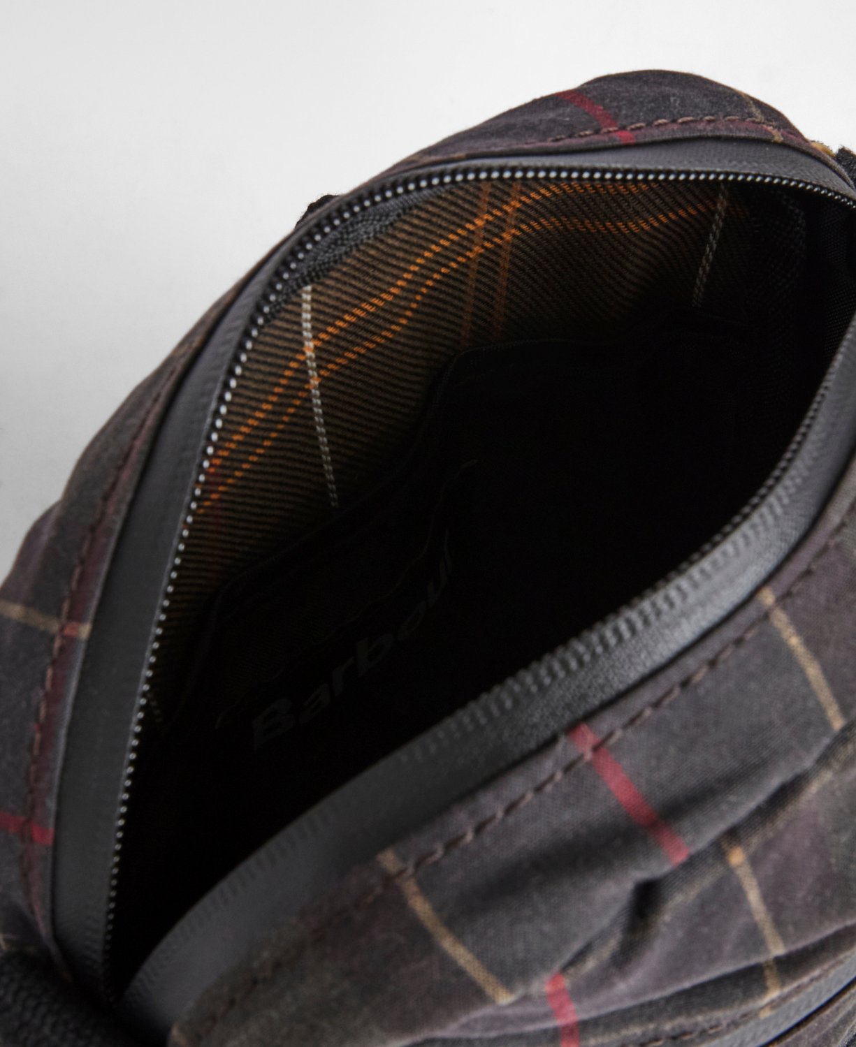 Barbour Field Tartan Yağlı Çapraz Çanta