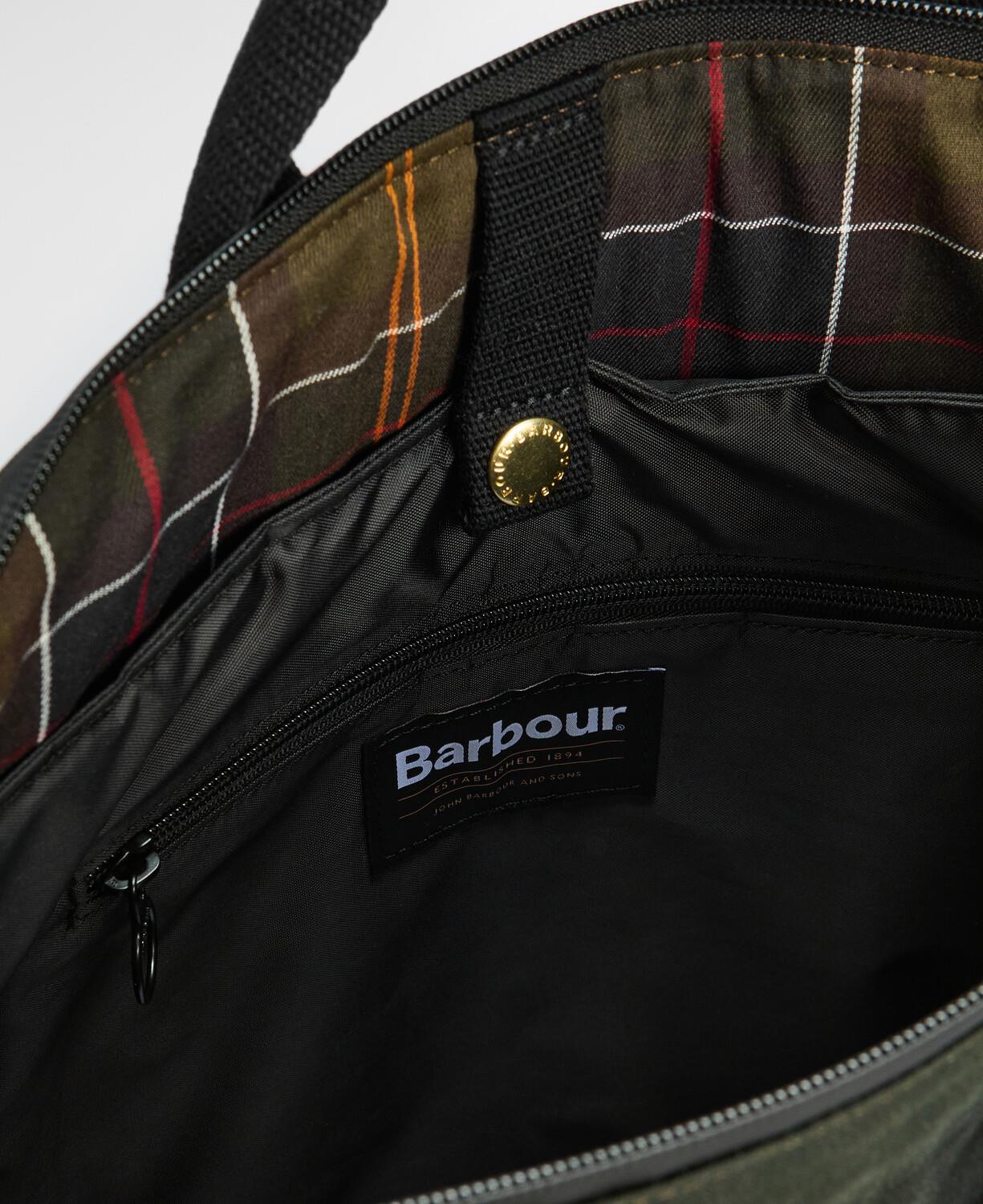 Barbour Field Yağlı Sırt Çantası